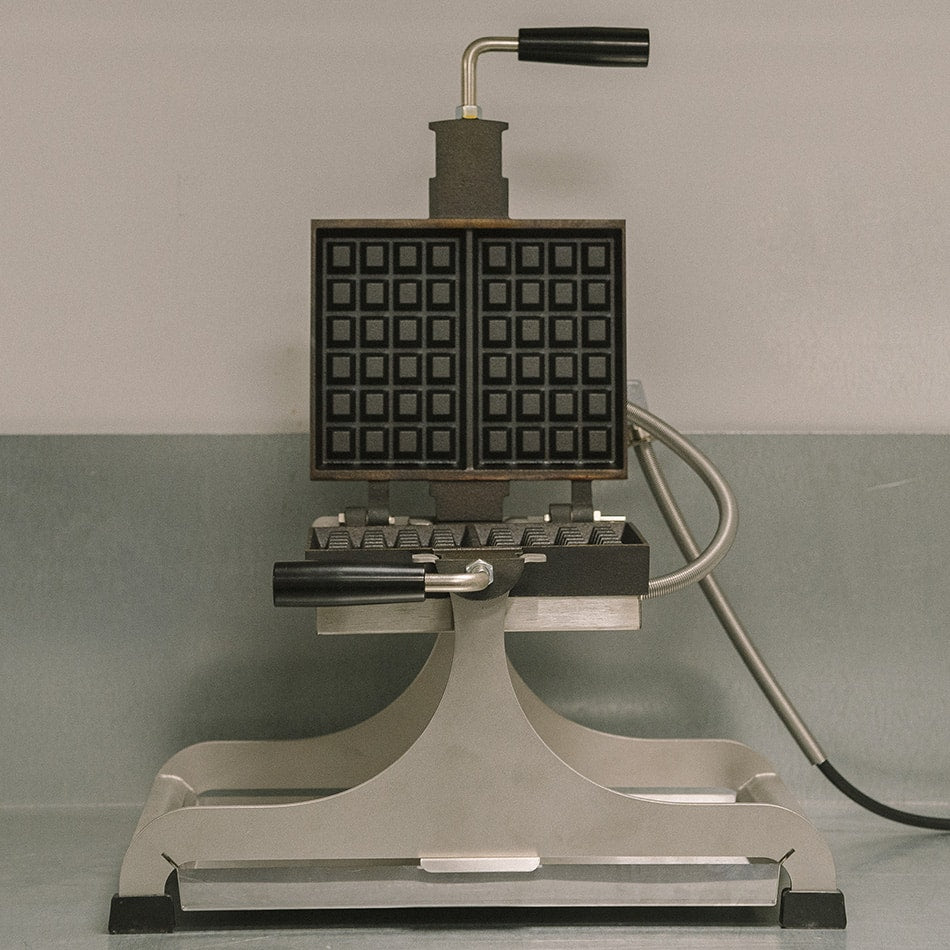 Gaufrier électrique tournant petit modèle - 4 x 6 Bruxelles - KRAMPOUZ