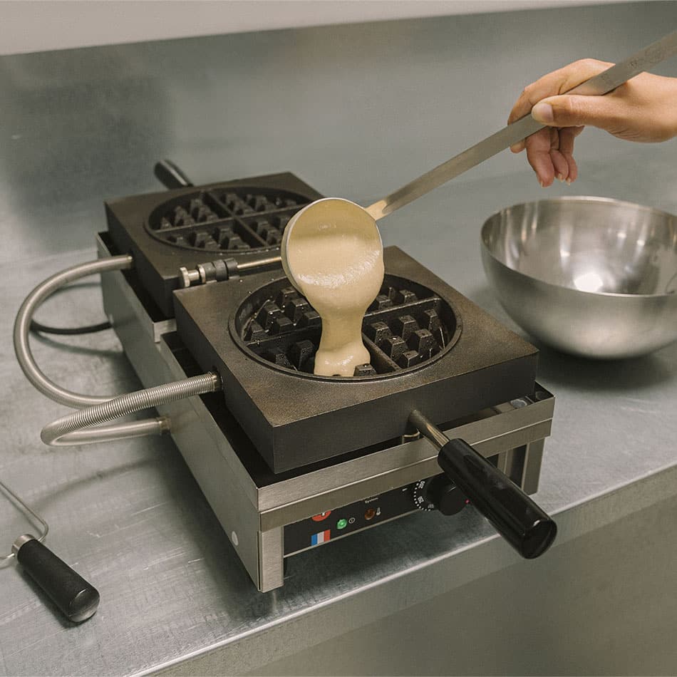 Gaufrier électrique ouverture 180° - basculement avant / arrière - Ronde - KRAMPOUZ