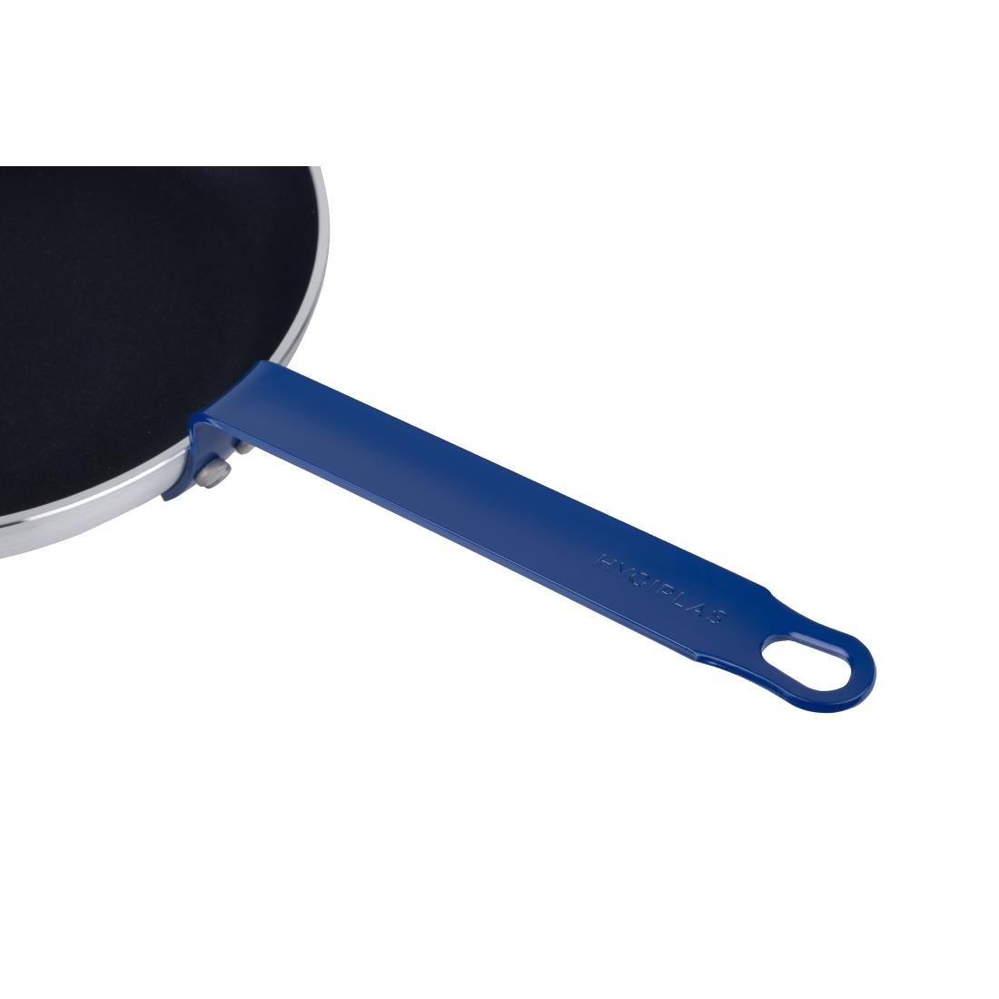 Poêle en aluminium antiadhésive Hygiplas Teflon Platinum Plus avec poignée bleue 28cm