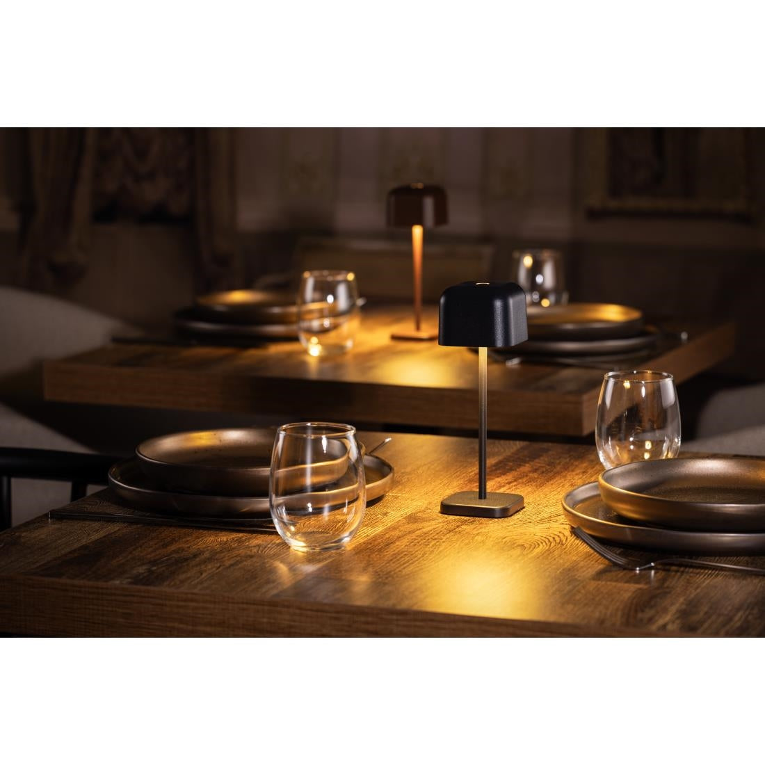 Lampe de table avec abat-jour carré Olympia Lucca noire 200mm