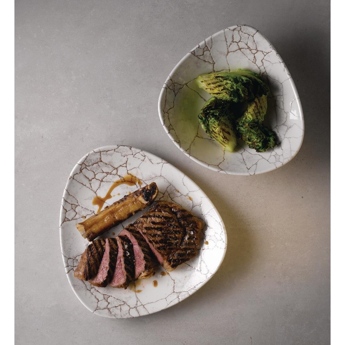 Assiettes triangulaires Churchill Studio Prints Kintsugi Agate Grey Lotus 177mm (Lot de 12)