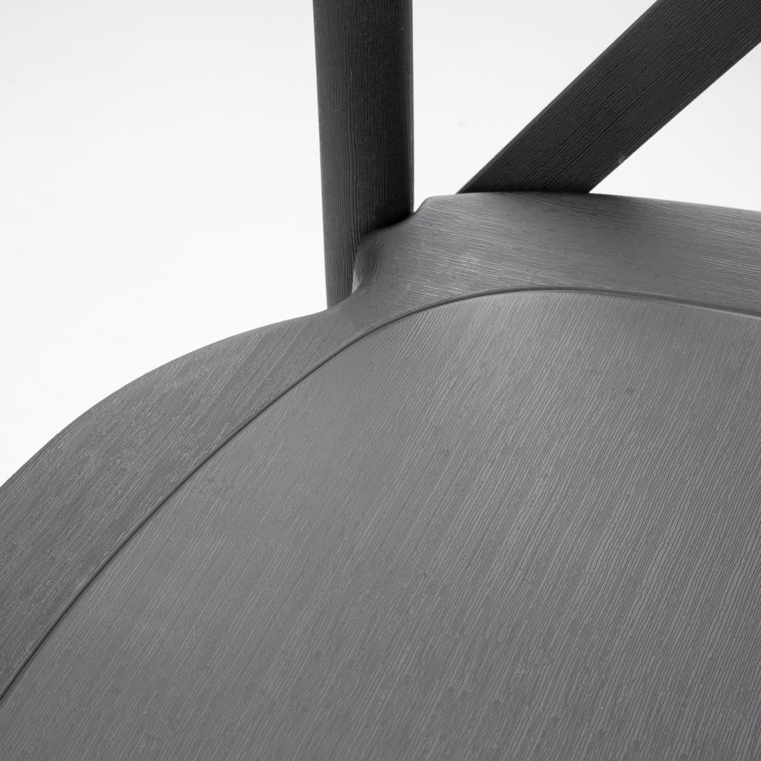 Chaises en résine à dossier croisé Manhattan Bolero noires (lot de 4)