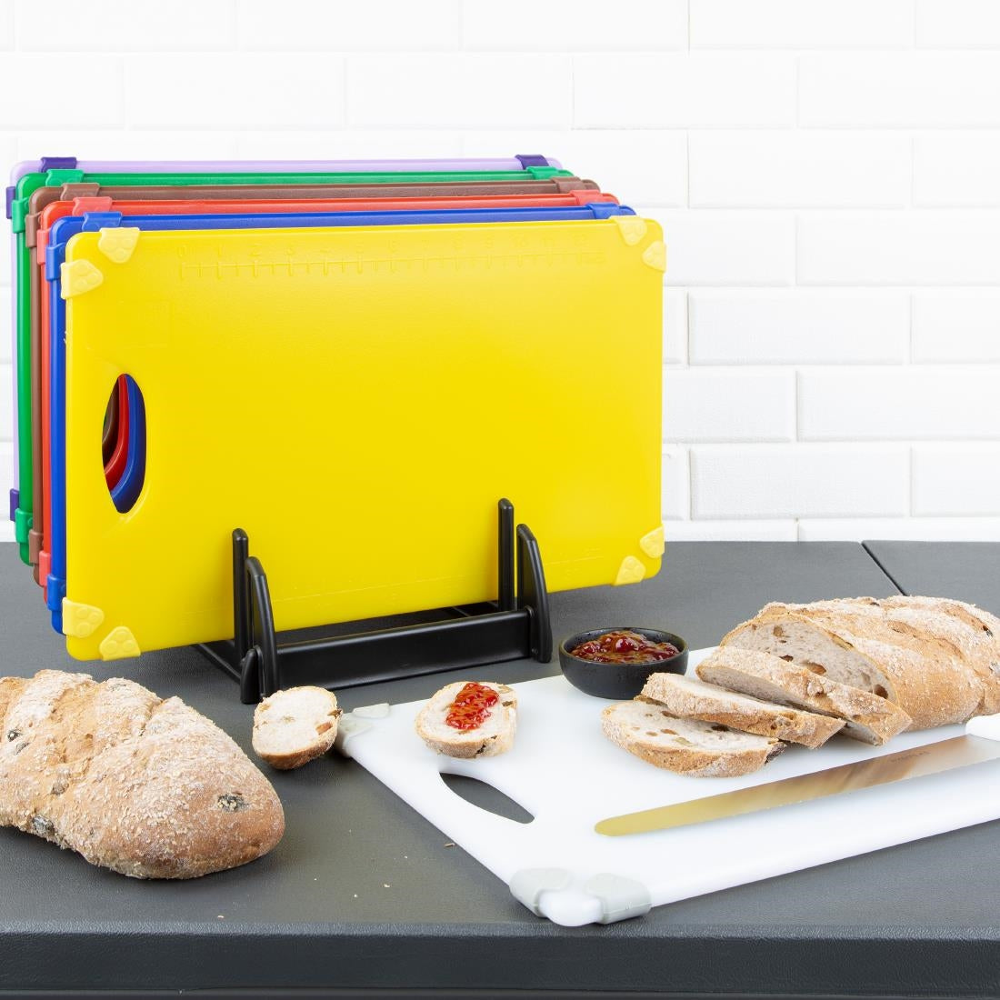 Planche à découper antidérapante professionnelle Hygiplas verte 458x306mm