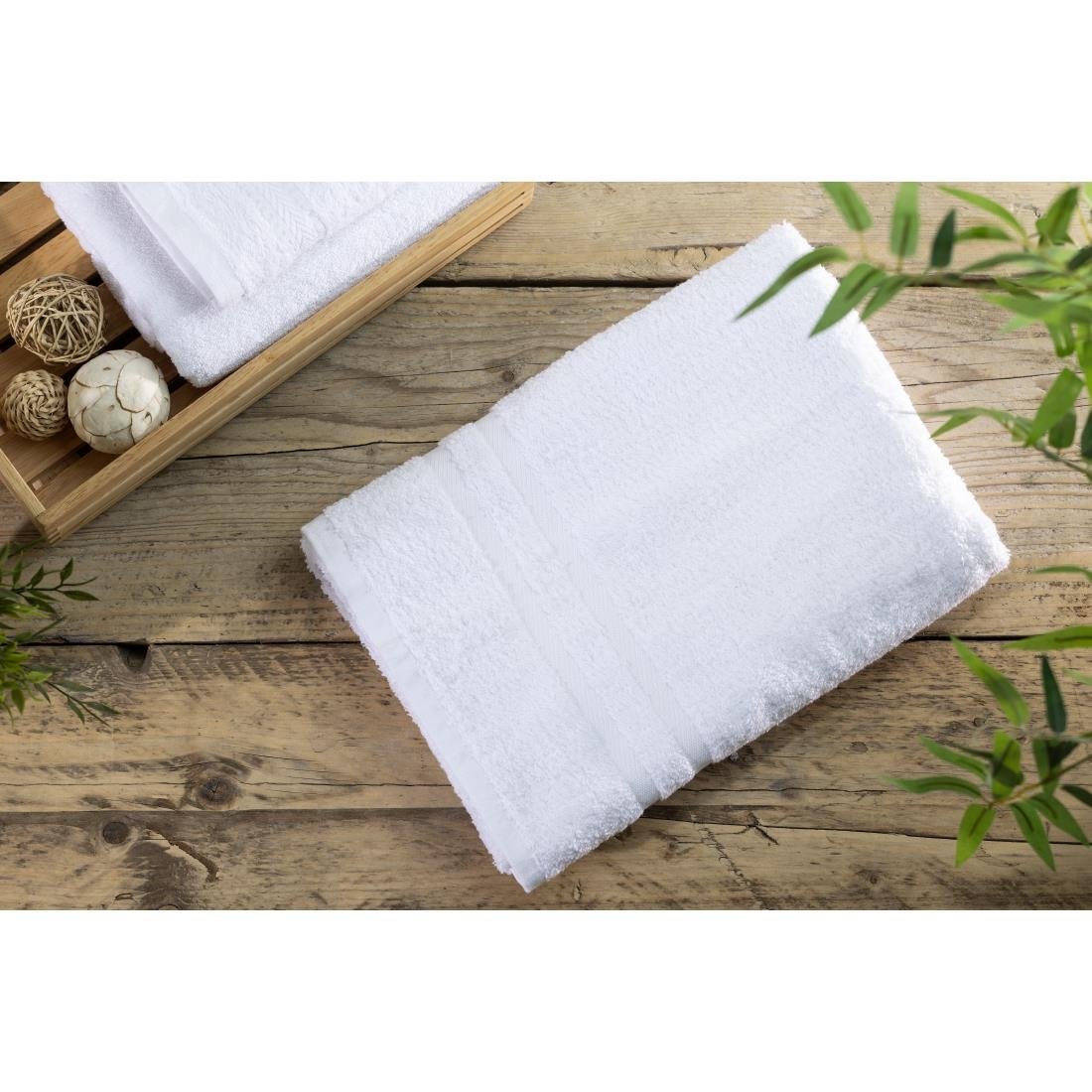 Serviette de douche Mitre Comfort Nova blanche - NISBETS