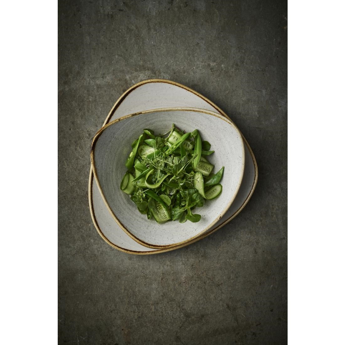 Bols triangulaires Churchill Stonecast Raw Lotus Grey 228mm (Lot de 12)