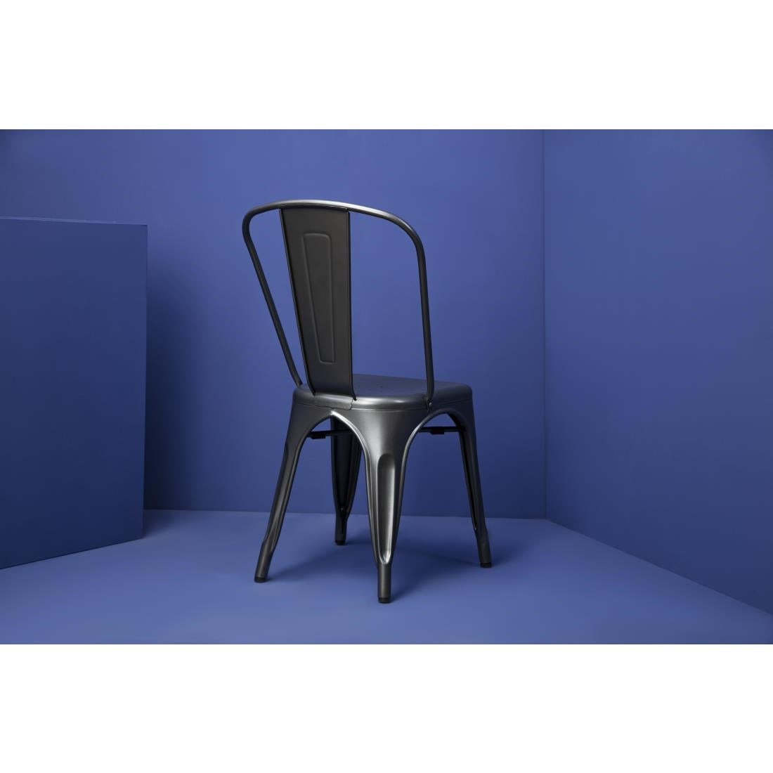 Chaises en acier gris métallisé Bolero Bistro (lot de 4) - NISBETS