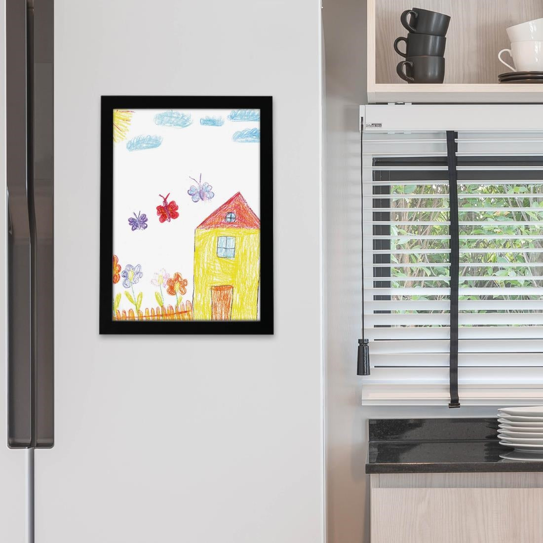 Cadres d'affichage autocollants Europel A4 noirs (lot de 2)