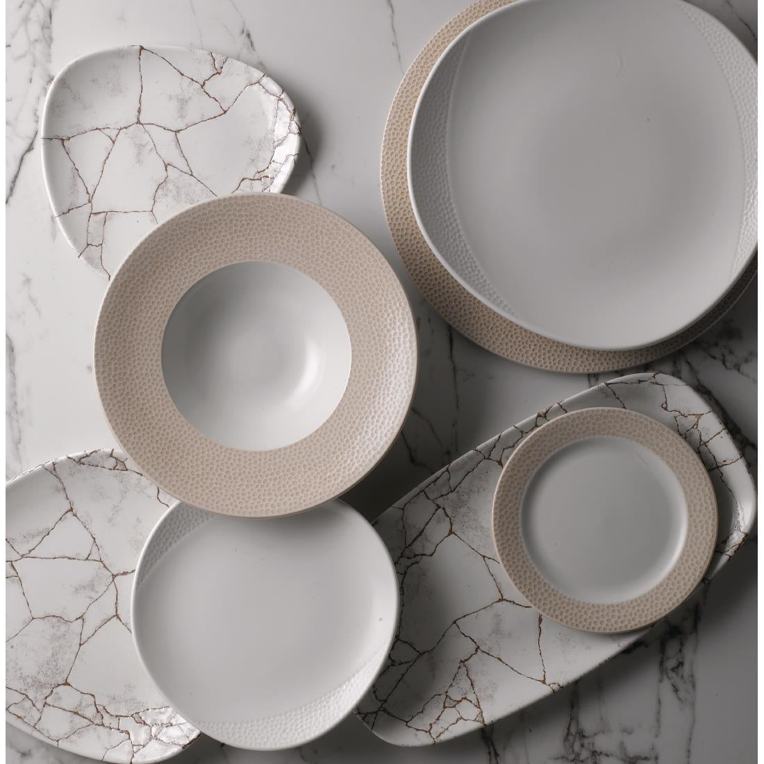 Assiettes triangulaires Churchill Studio Prints Kintsugi Agate Grey Lotus 254mm (Lot de 12)