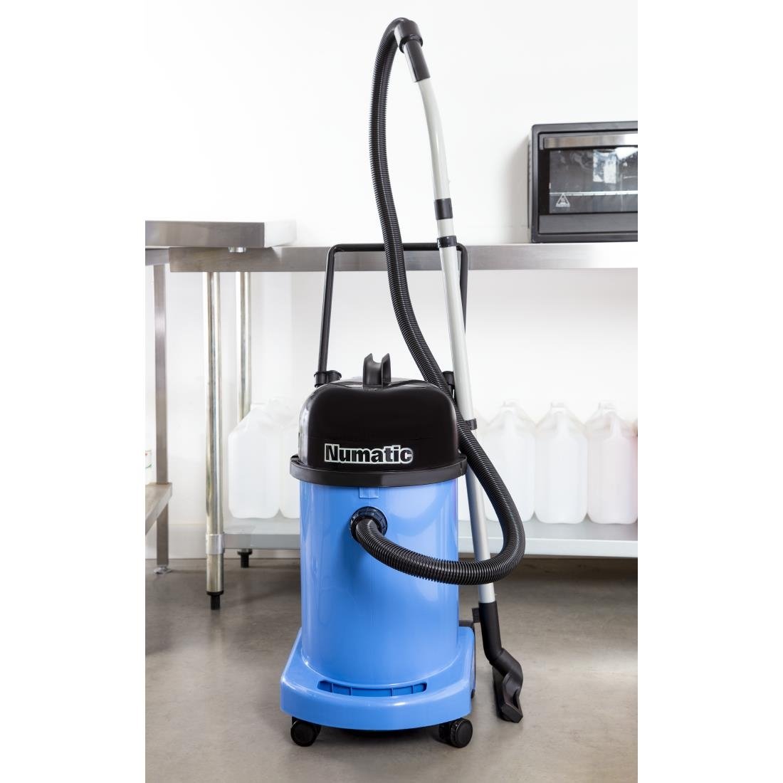 Aspirateur eau et poussière professionnel Numatic WV470