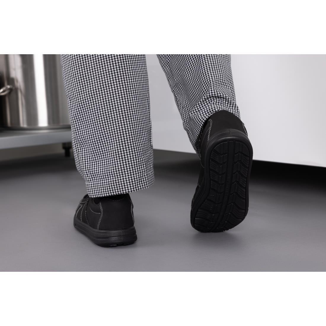 Chaussures de sécurité Slipbuster Yuvo noires - NISBETS