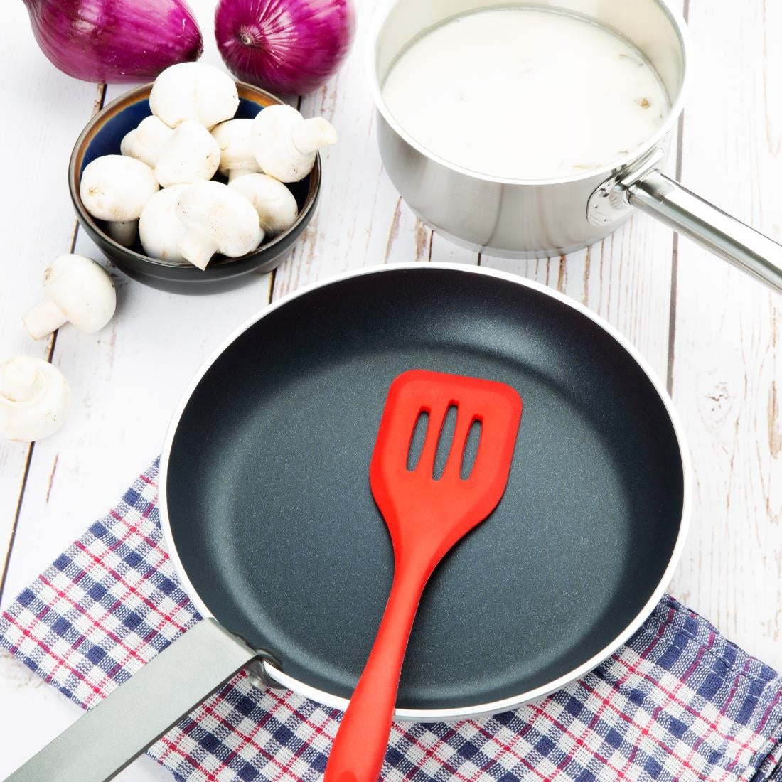 Poêle en aluminium antiadhésif Teflon Platinum Plus Vogue 26cm