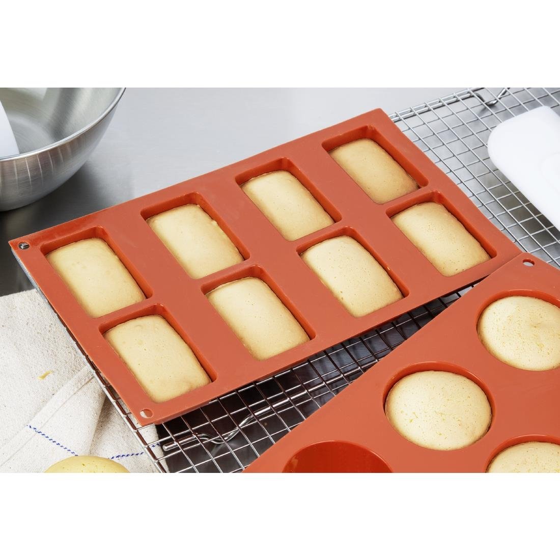 Plaque de 8 moules à gâteau carré en silicone Vogue