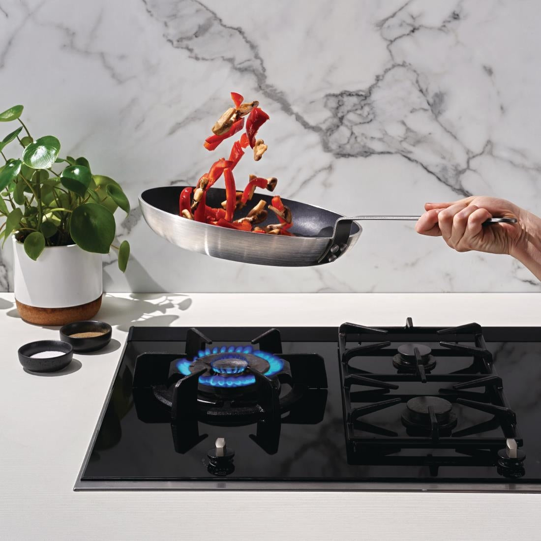 Poêle antiadhésive en aluminium Vogue Teflon Platinum Plus 300mm