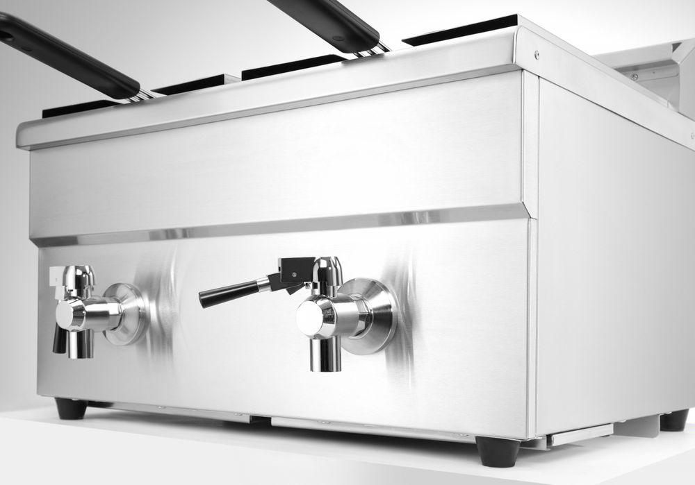 Friteuse à induction avec robinet de vidange - 2 x 8 l, HENDI, Profi Line, 16L, 230V/7000W, 580x485x(H)406mm