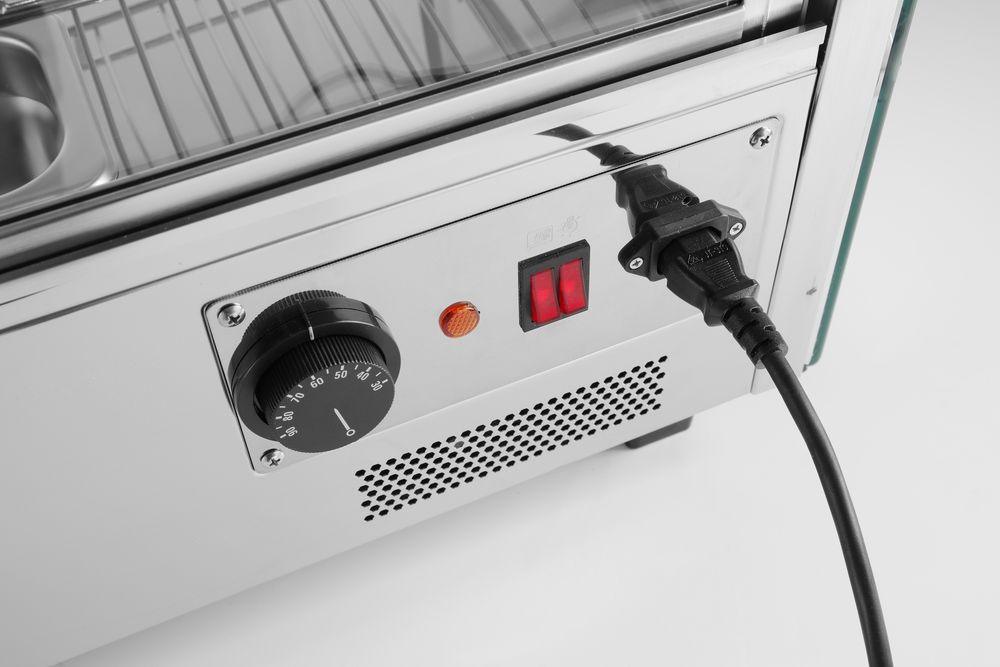 Vitrine de table chauffante trois niveaux, HENDI, 120 litres, 230V/1100W, 678x568x(H)686mm