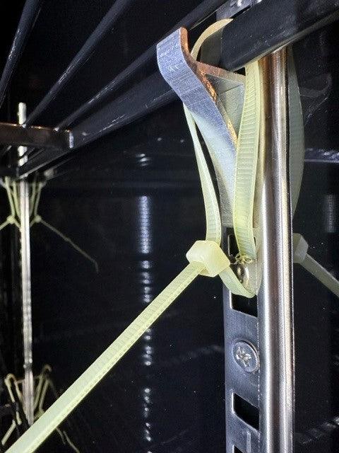 Ensemble de 4 clips de grille sécurisants - CombiSteel. - FRANCE CHR