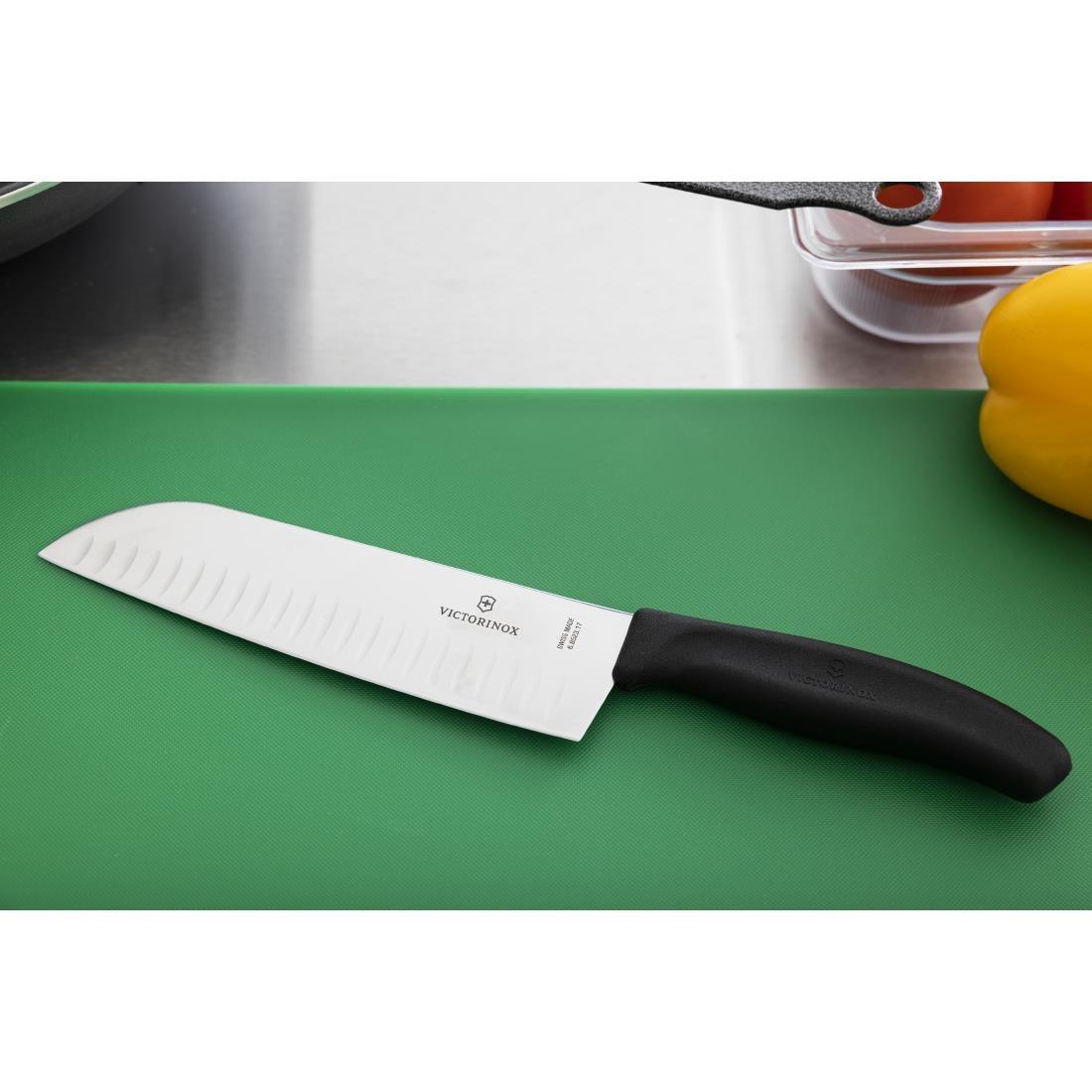 Couteau Santoku alvéolé 17cm Victorinox - FRANCE CHR