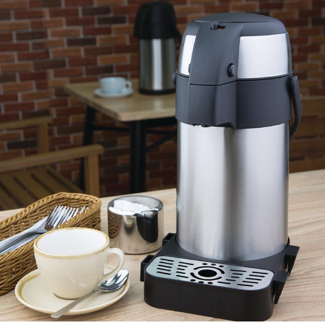 Pichet à pompe en acier inoxydable Olympia 2,5L - FRANCE CHR