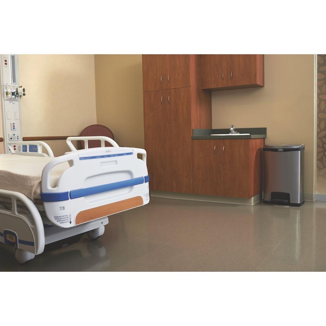 Poubelle à pédale frontale inox Rubbermaid Slim Jim 50L - FRANCE CHR