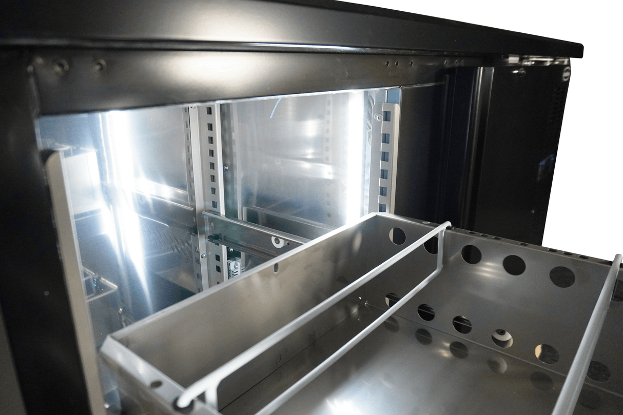 ARRIÈRE BAR RÉFRIGÉRÉE NOIR 3 PORTES ET 2 TIROIRS  *TRANSPORT SUR DEMANDE* - 7450.0326 - COMBISTEEL
