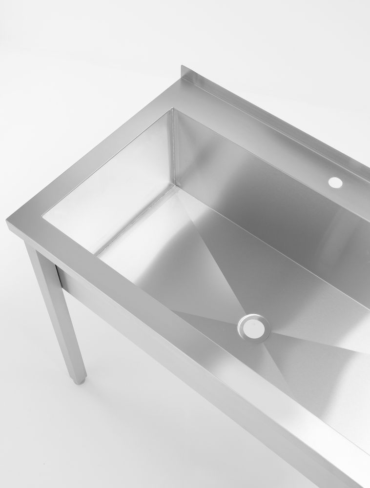 Table avec bac de lavage simple, sans dosseret –vissée, profondeur 600 mm - HENDI