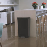 Poubelle à pédale frontale Rubbermaid Slim Jim noire 68L - NISBETS