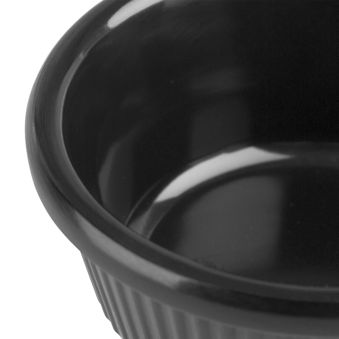 Ramequins cannelés en mélamine noirs 57mm Olympia Kristallon (Lot de 12) - NISBETS