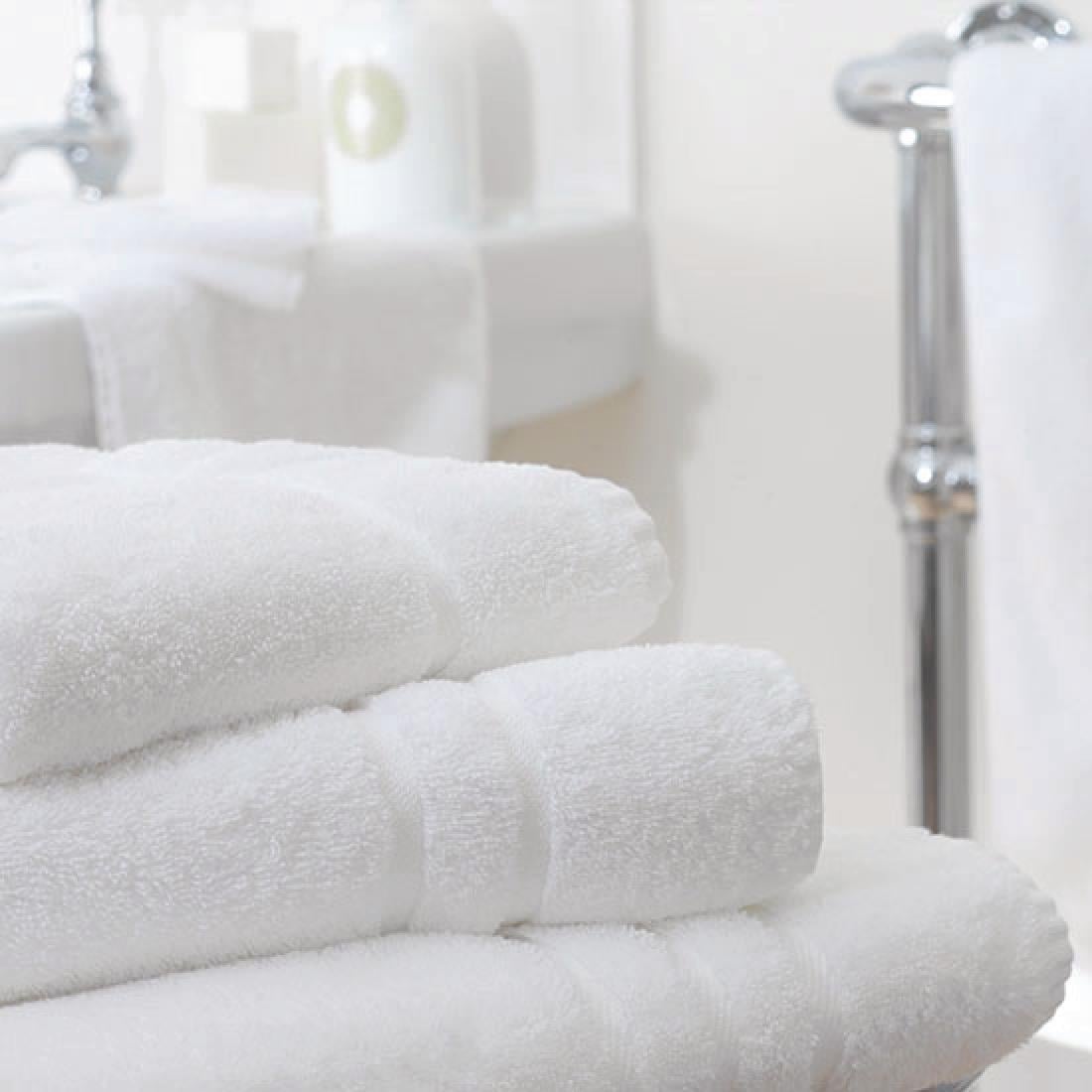 Petites serviettes Mitre Comfort Nova blanches (lot de 10) - NISBETS