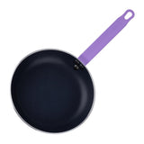 Poêle en aluminium antiadhésive Hygiplas Teflon Platinum Plus avec poignée violette 24cm - NISBETS