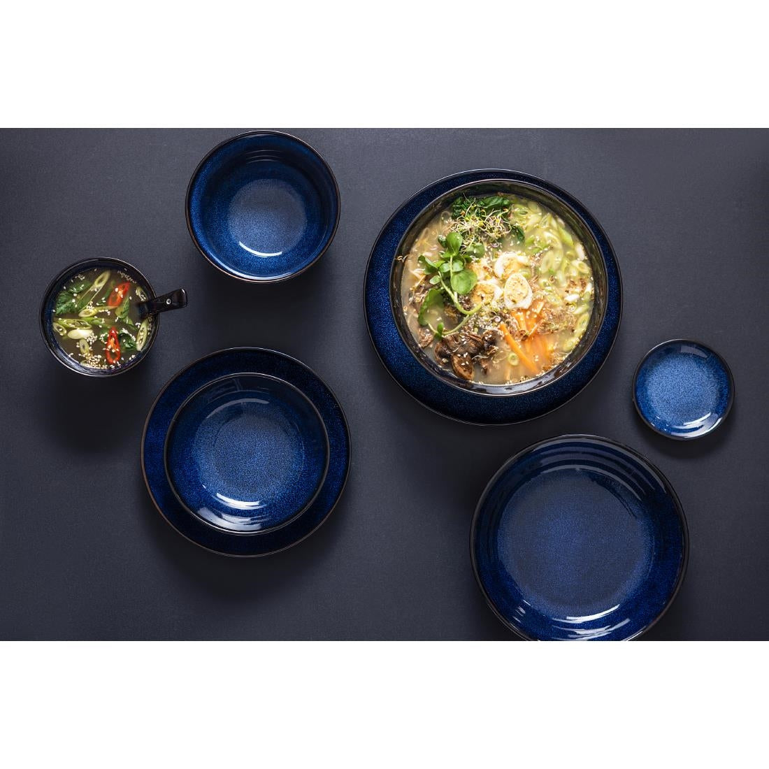 Bols plats Olympia Luna bleu nuit 210 mm (lot de 4)