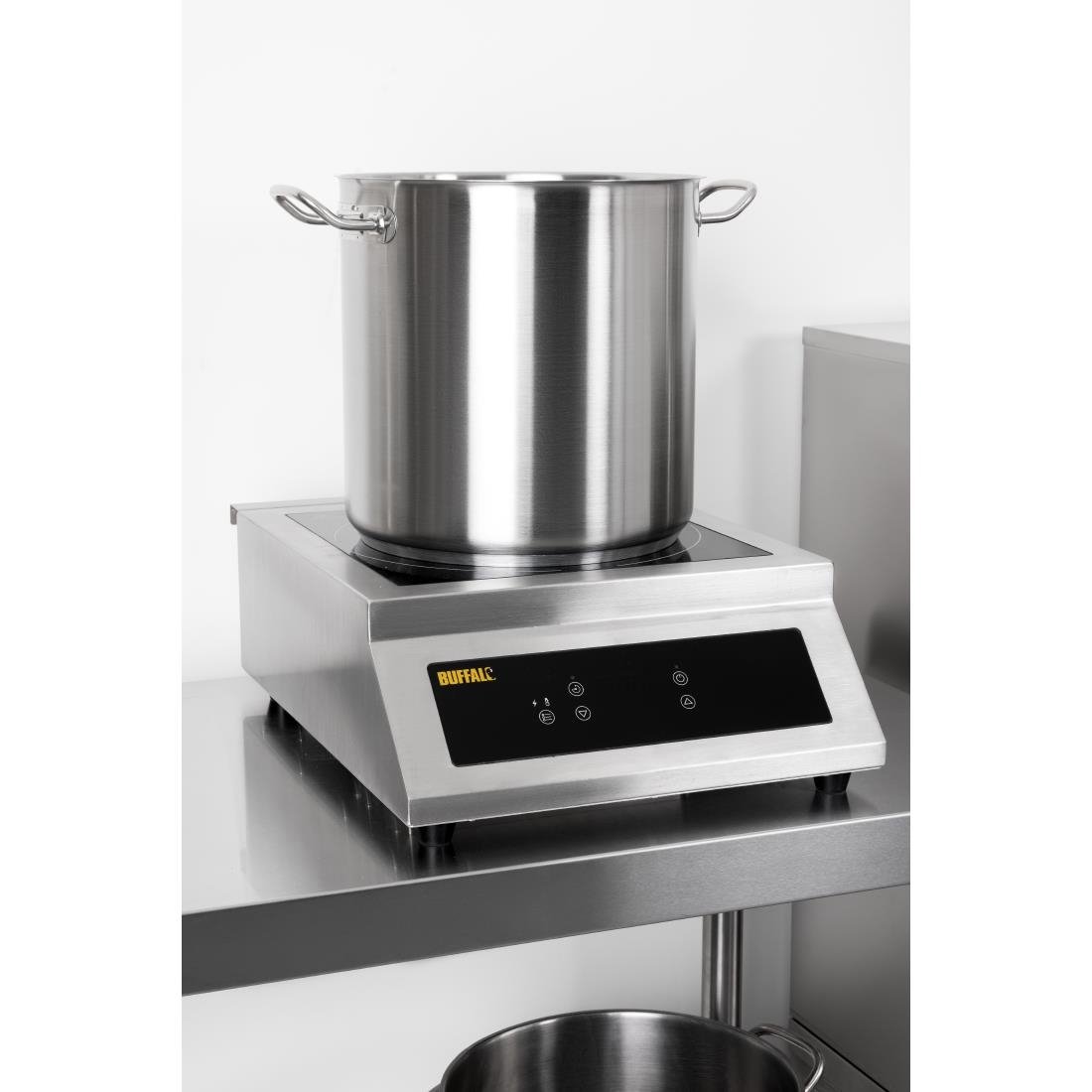 Plaque induction professionnelle Buffalo 5kW - NISBETS