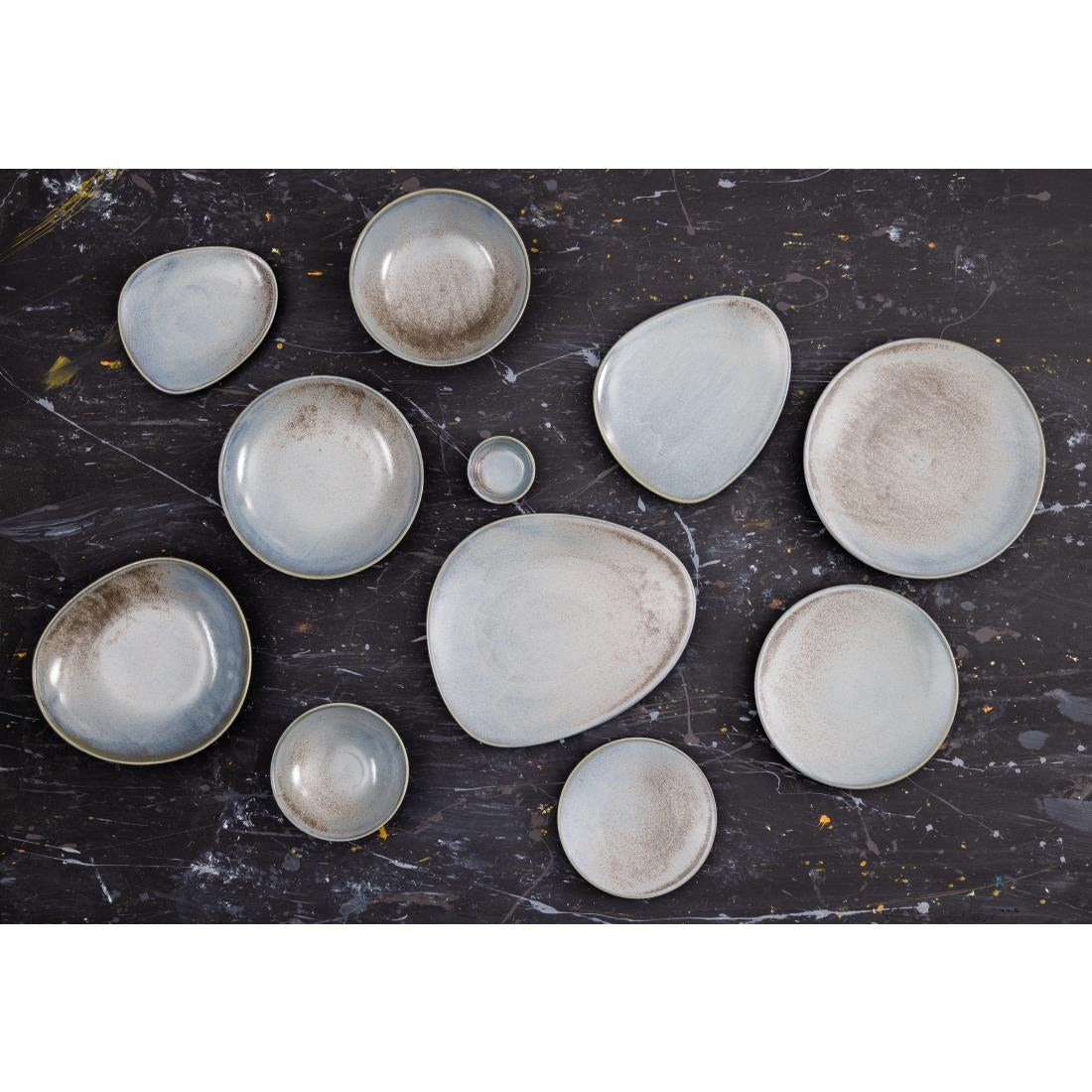 Assiettes triangulaires Olympia Ember Blue 308mm (lot de 4)