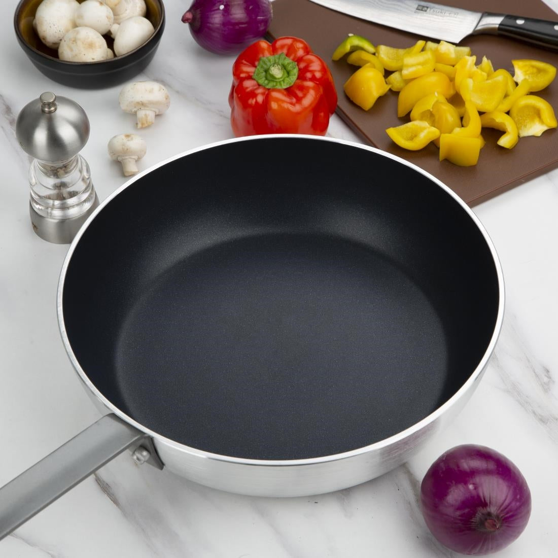 Sauteuse antiadhésive en aluminium Vogue Teflon Platinum Plus 320mm