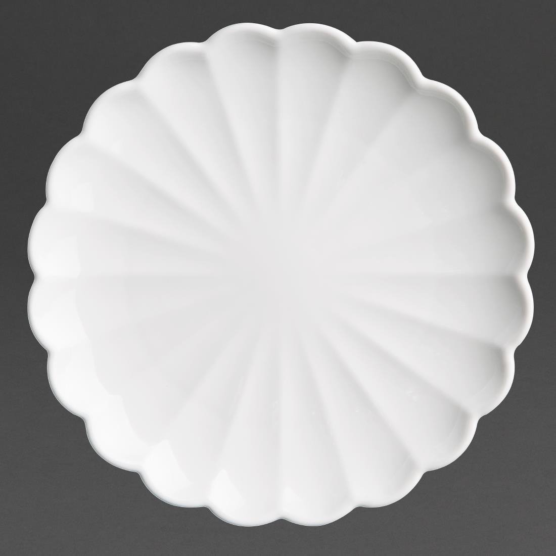 Assiettes festonnées Olympia Bloom blanches - NISBETS