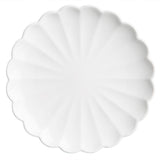 Assiettes festonnées Olympia Bloom blanches - NISBETS
