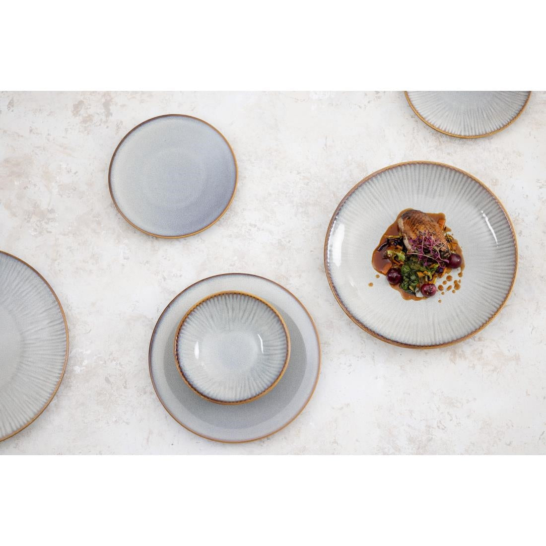 Assiettes plates Olympia Drift en relief gris 280mm (lot de 4)