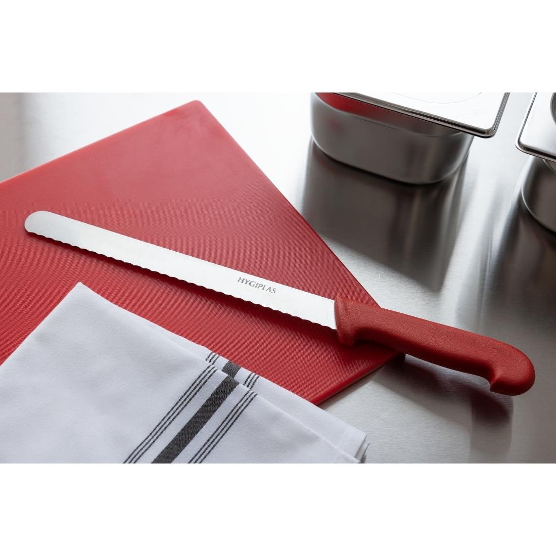 Couteau à trancher denté Hygiplas rouge 248mm - NISBETS