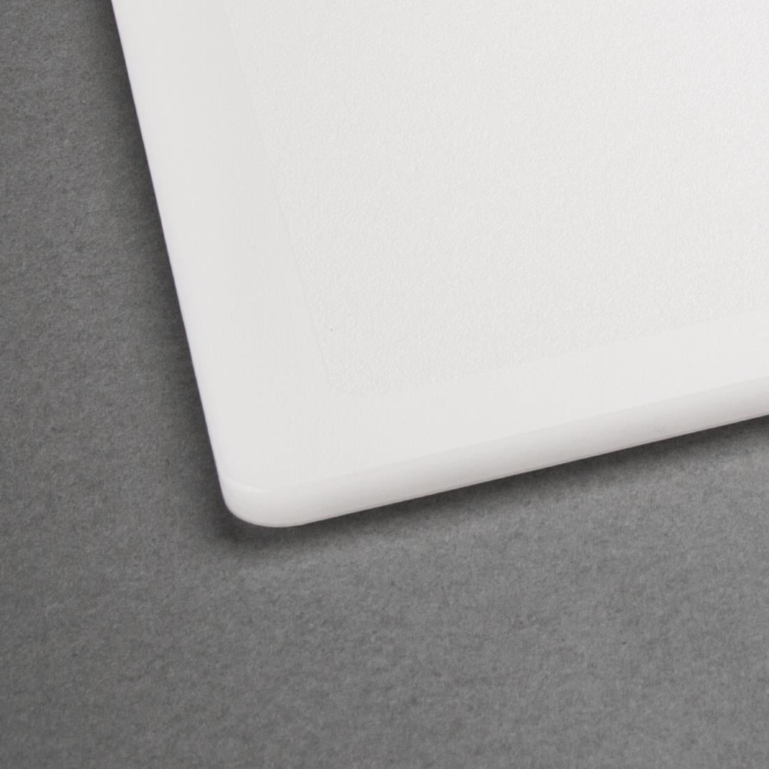 Planche à découper en polypropylène blanche Nisbets Essentials