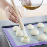 Pinceau à pâtisserie rond à manche en bois Vogue 25 mm - NISBETS