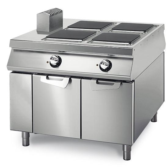 Cuisinière électrique avec 4 plaques sur coffre avec portes, tableau de contrôle sur deux côtès