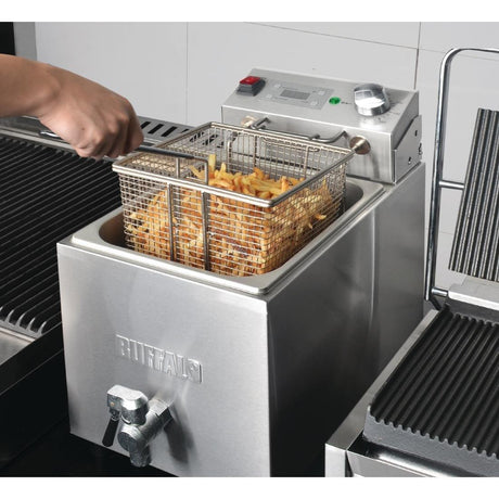 Friteuse simple Buffalo - 1 x 8L 2,9kW avec minuterie - FRANCE CHR