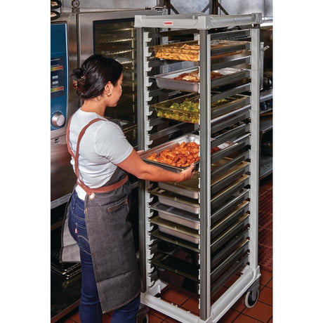 Grande échelle Camshelving Cambro 18 x GN 1/1 - FRANCE CHR