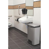 Poubelle à pédale frontale inox Rubbermaid Slim Jim 50L - FRANCE CHR